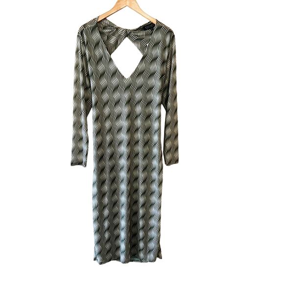 Eloquii Mesh Printed V Neck Twist Open Back Midi Dress Size 18 NWT Green Cream - Picture 2 of 12